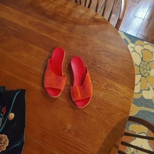 Red slides by 1.State